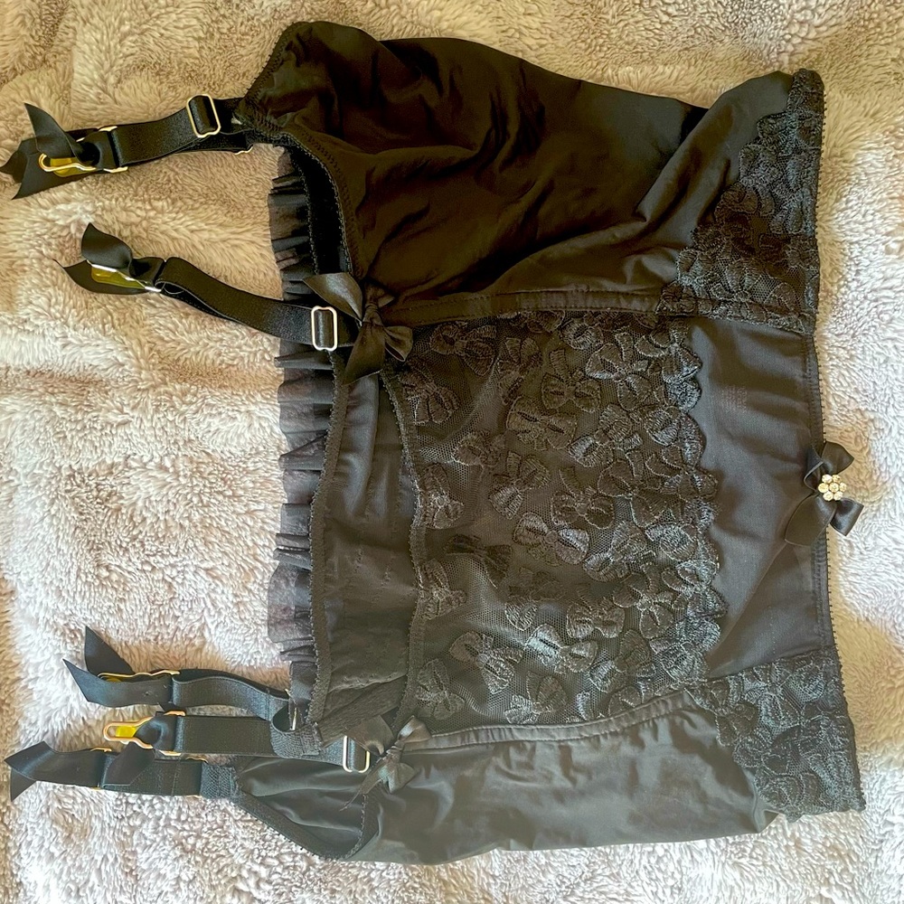 Victorias Secret garter belt